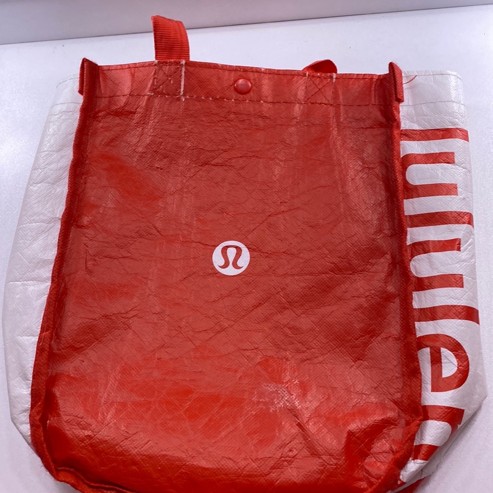 Lululemon bag